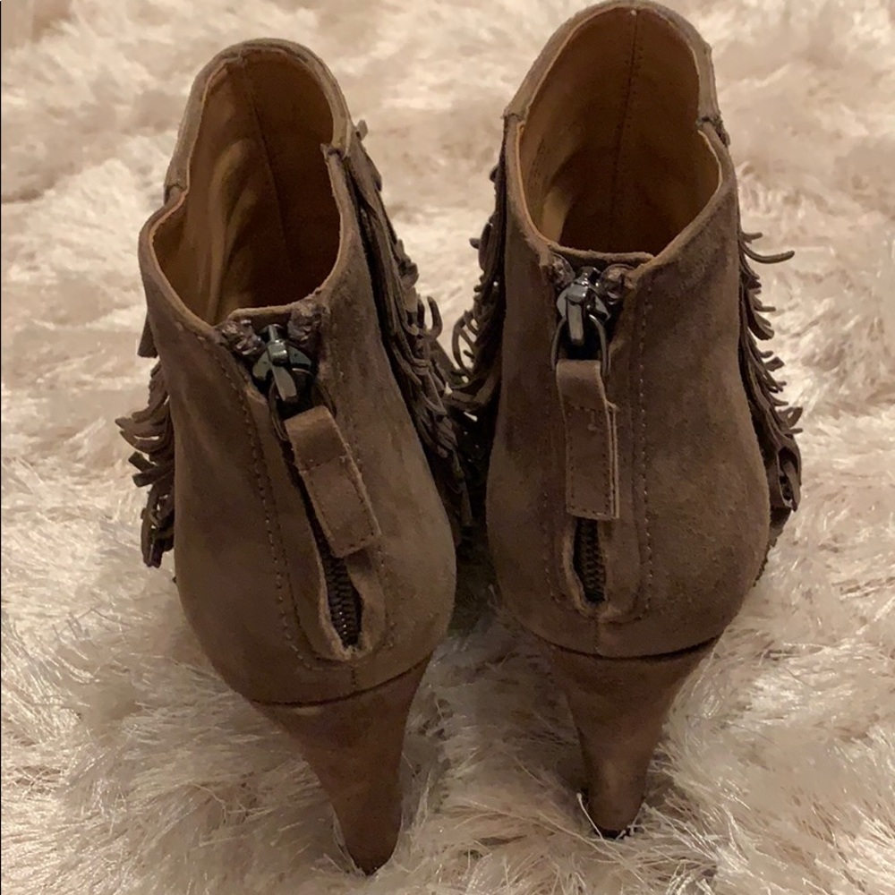 Banana Republic Fringed Booties (8). - Picture 6 of 7